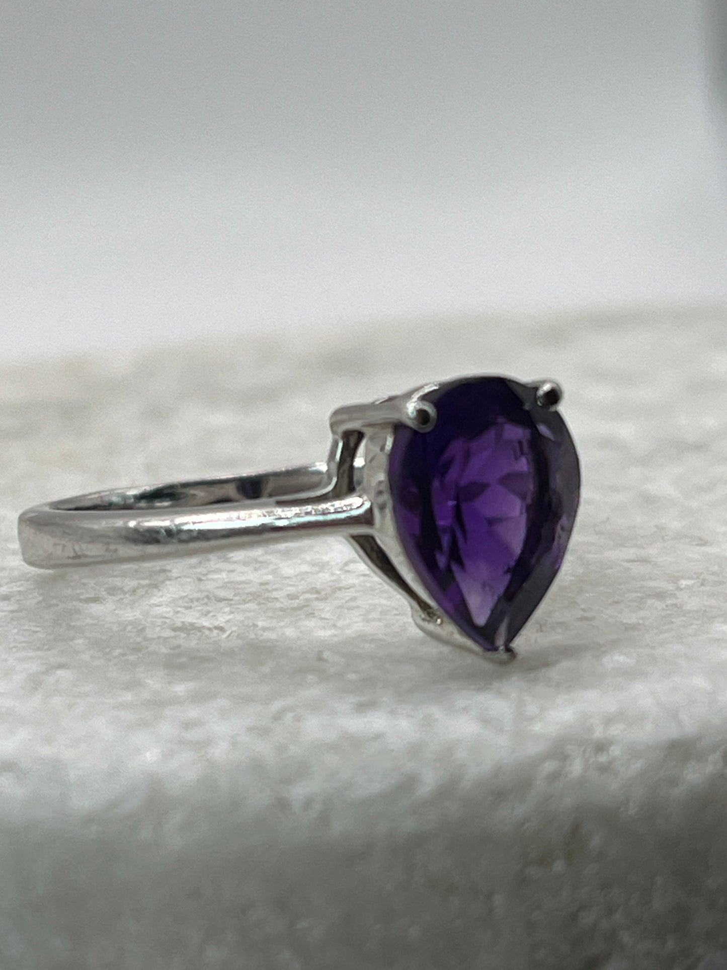 925 Sterling Silver Amethyst Tear Drop Ring Size S