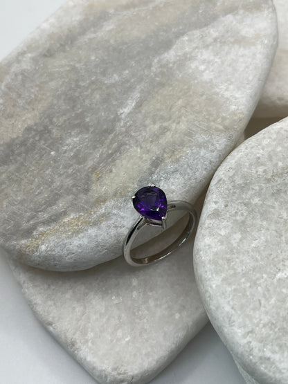 925 Sterling Silver Amethyst Tear Drop Ring Size S