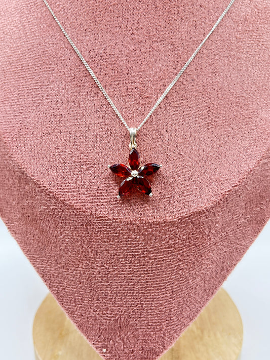 Vintage 925 Sterling Silver Garnet Flower Pendant