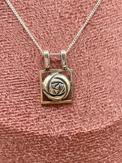 Sterling Silver Charles Rennie Mackintosh Celtic Style Pendant Necklace – Includes 45cm Sterling Silver Chain