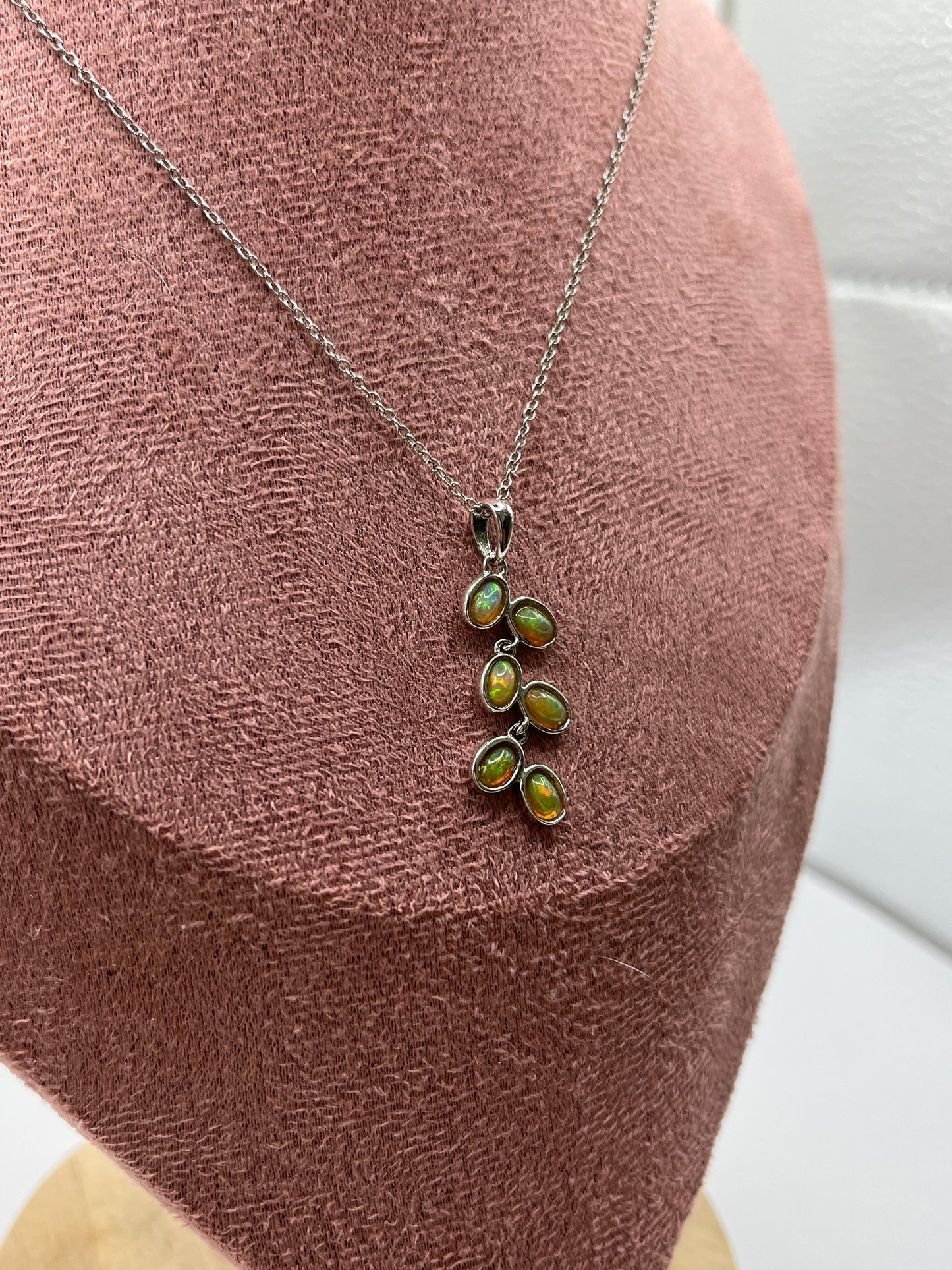 Vintage Ethiopian Opal Cascade Pendant Necklace – 925 Sterling Silver with 45cm Chain