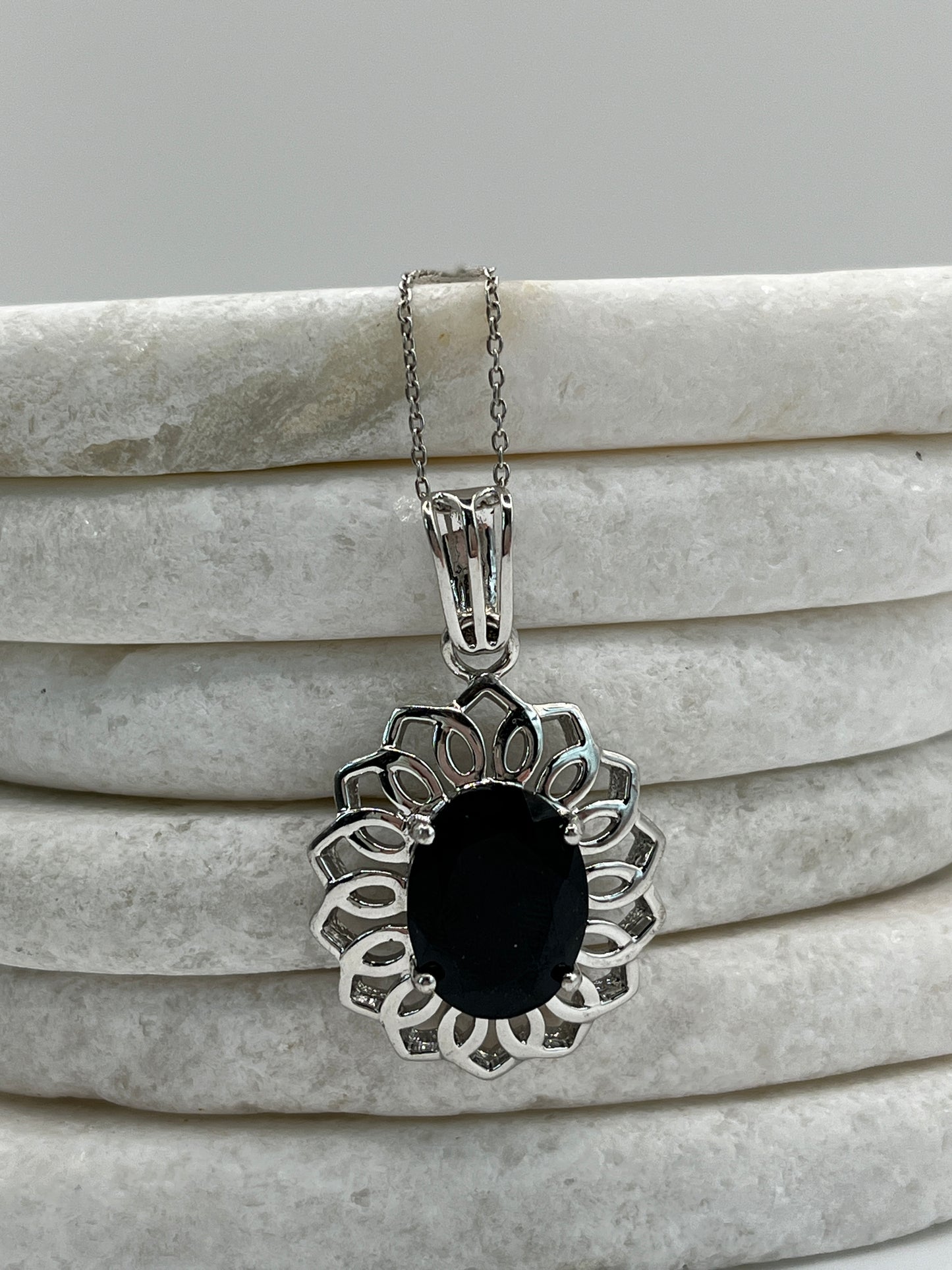 925 Sterilng Silver Black Spinel Filigree Necklace