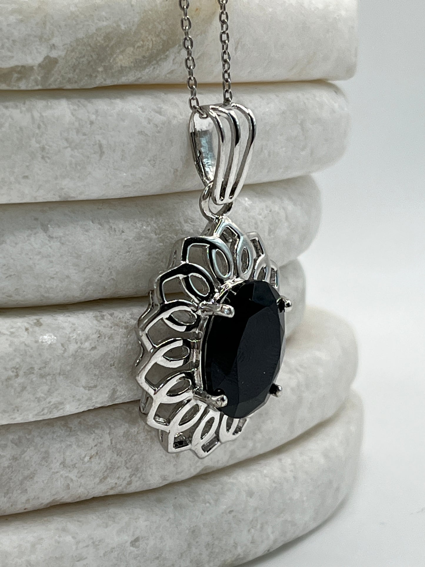 925 Sterilng Silver Black Spinel Filigree Necklace