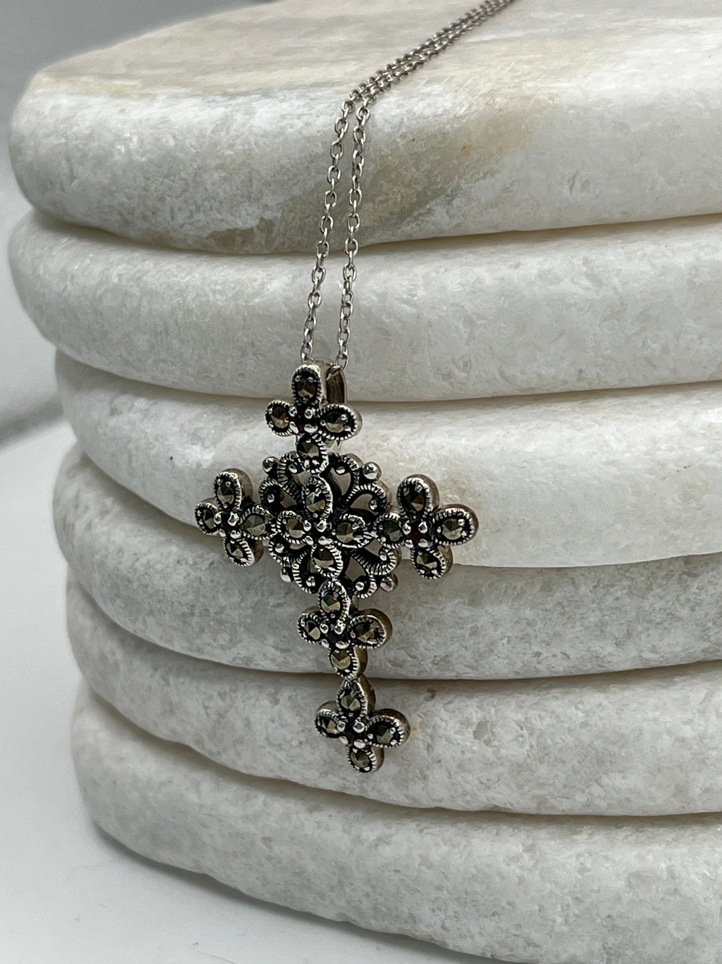 925 Sterling Silver Vintage Marcasite Gothic Style Cross On 45cm Chain