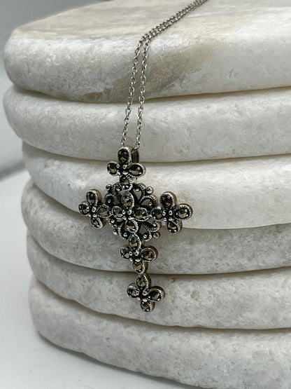 925 Sterling Silver Vintage Marcasite Gothic Style Cross On 45cm Chain
