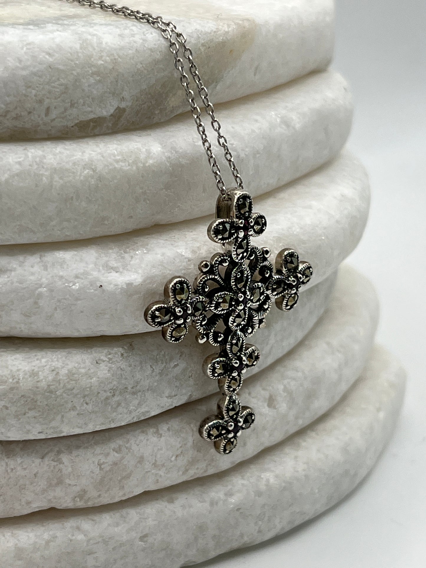 925 Sterling Silver Vintage Marcasite Gothic Style Cross On 45cm Chain