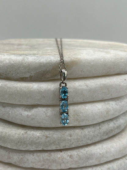 925 Sterling Silver Trilogy Swiss Blue Topaz Pendant on 45cm Sterling Silver Chain