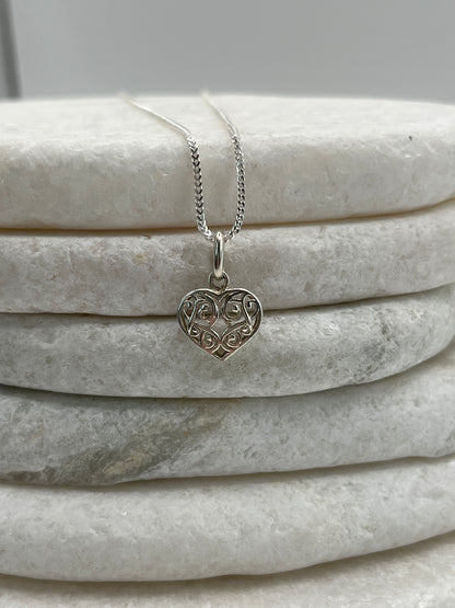 925 Sterling Silver Filigree Heart Pendant on 45cm Sterling Silver Chain