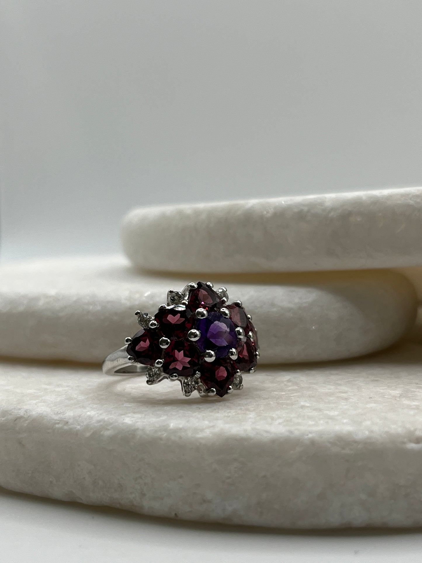 925 Sterling Silver Garnet and Amethyst Cluster Statement Ring - Size L