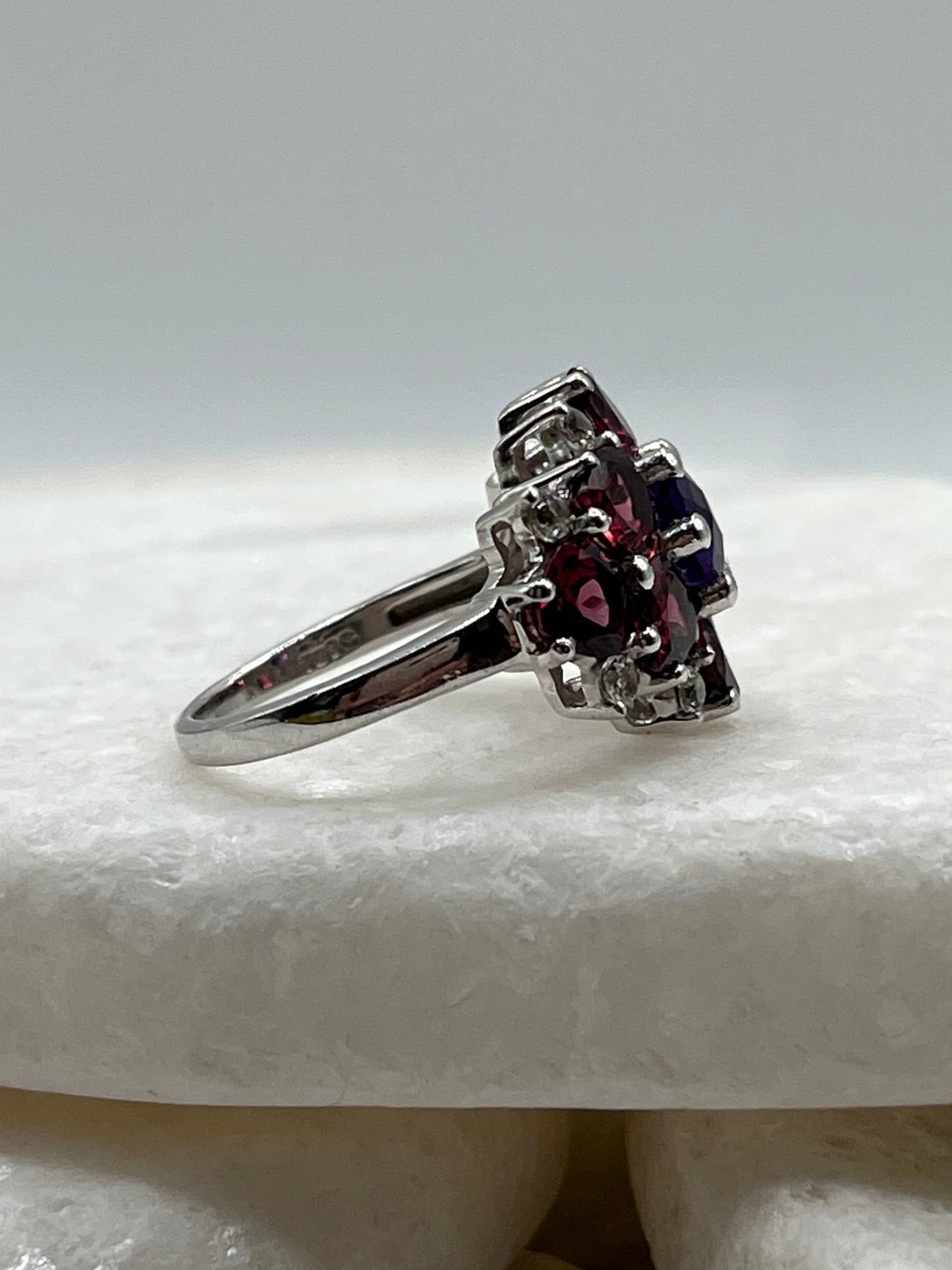 925 Sterling Silver Garnet and Amethyst Cluster Statement Ring - Size L
