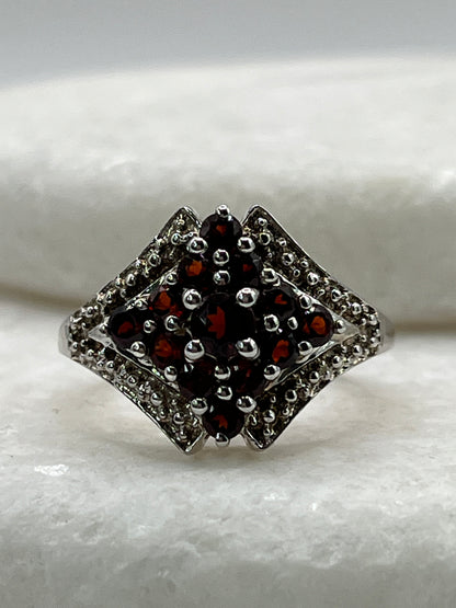 925 Sterling Silver Cluster Garnet Ring - Size O