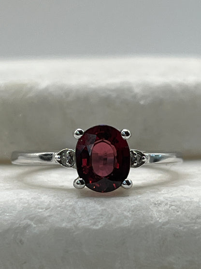 925 Sterling Silver Garnet and White Topaz Trilogy Ring - Size Q