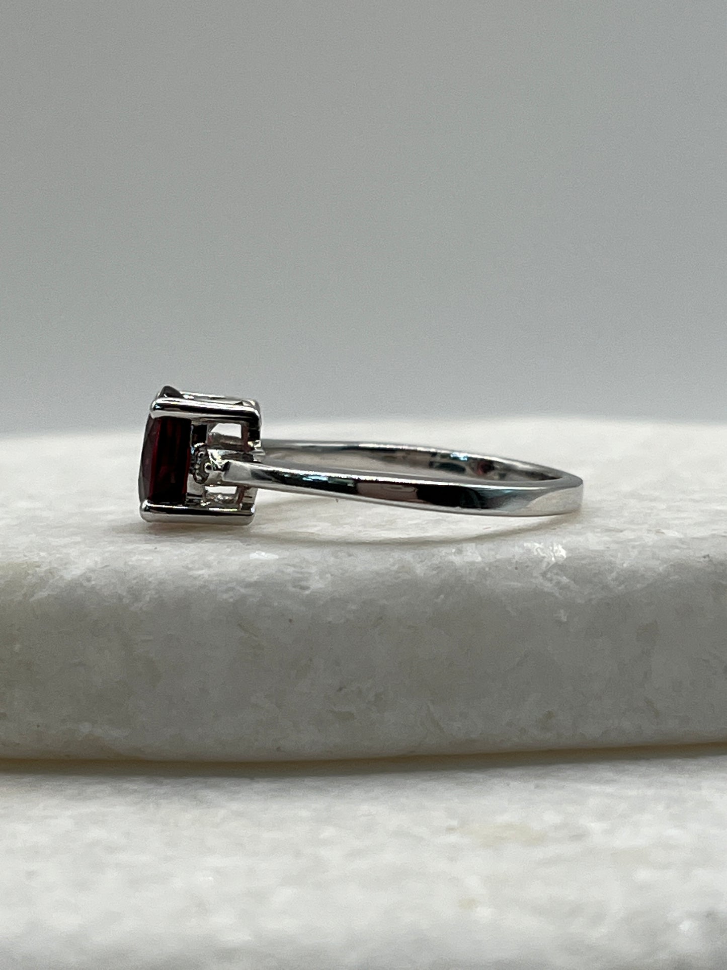 925 Sterling Silver Garnet and White Topaz Trilogy Ring - Size Q