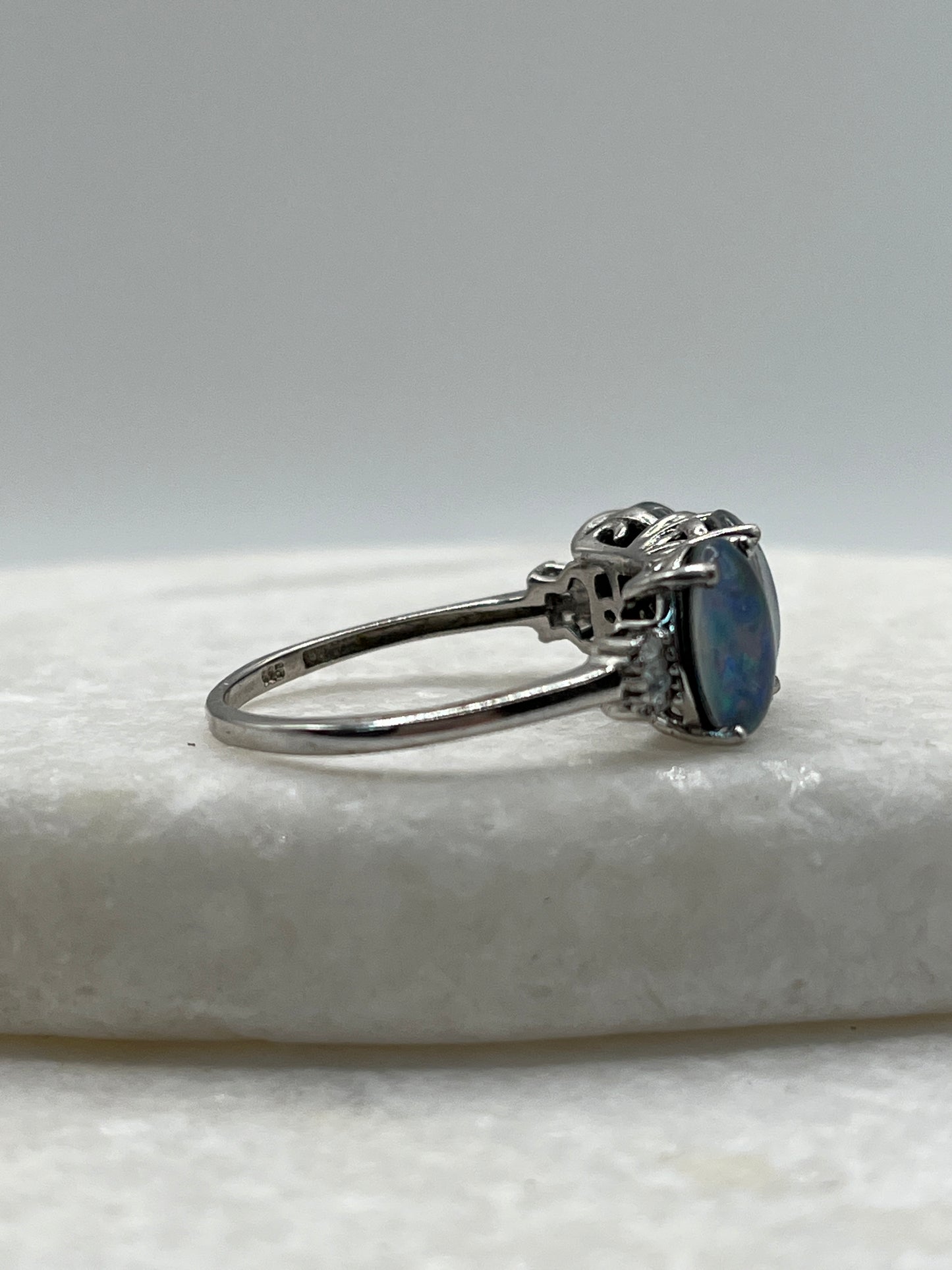 925 Sterling Silver Trilogy Triplet Opal with Diamond Shoulders
