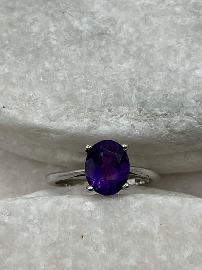 925 Sterling Silver Amethyst Solitaire Ring - Size R