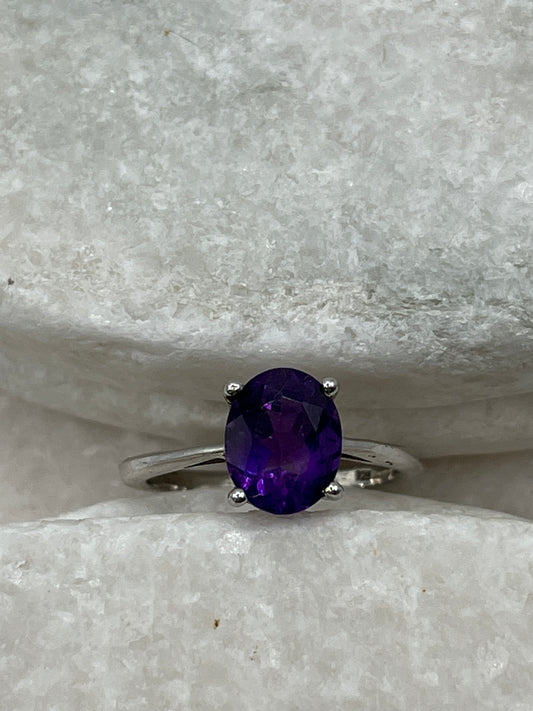 925 Sterling Silver Amethyst Solitaire Ring - Size R
