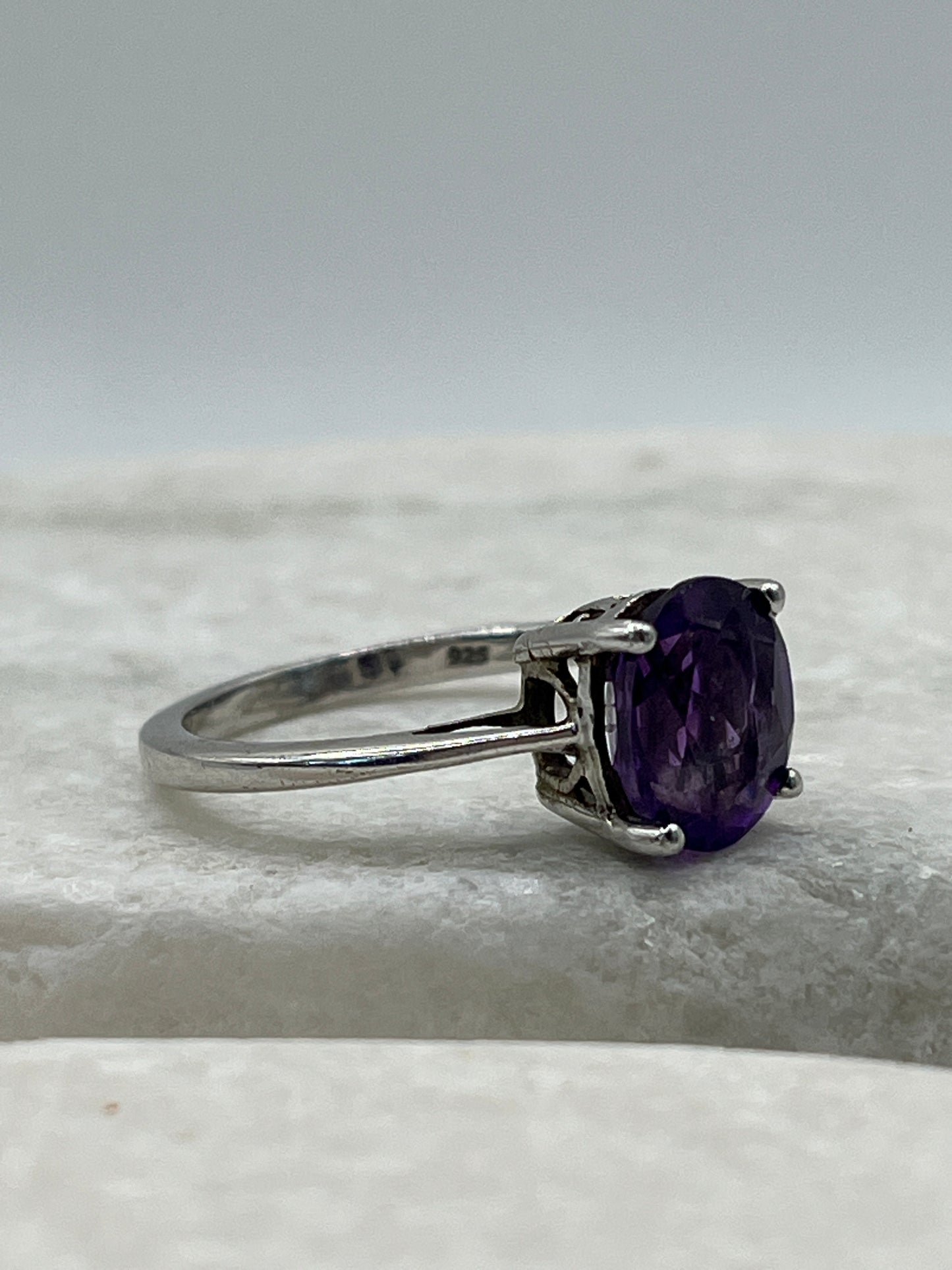 925 Sterling Silver Amethyst Solitaire Ring - Size R