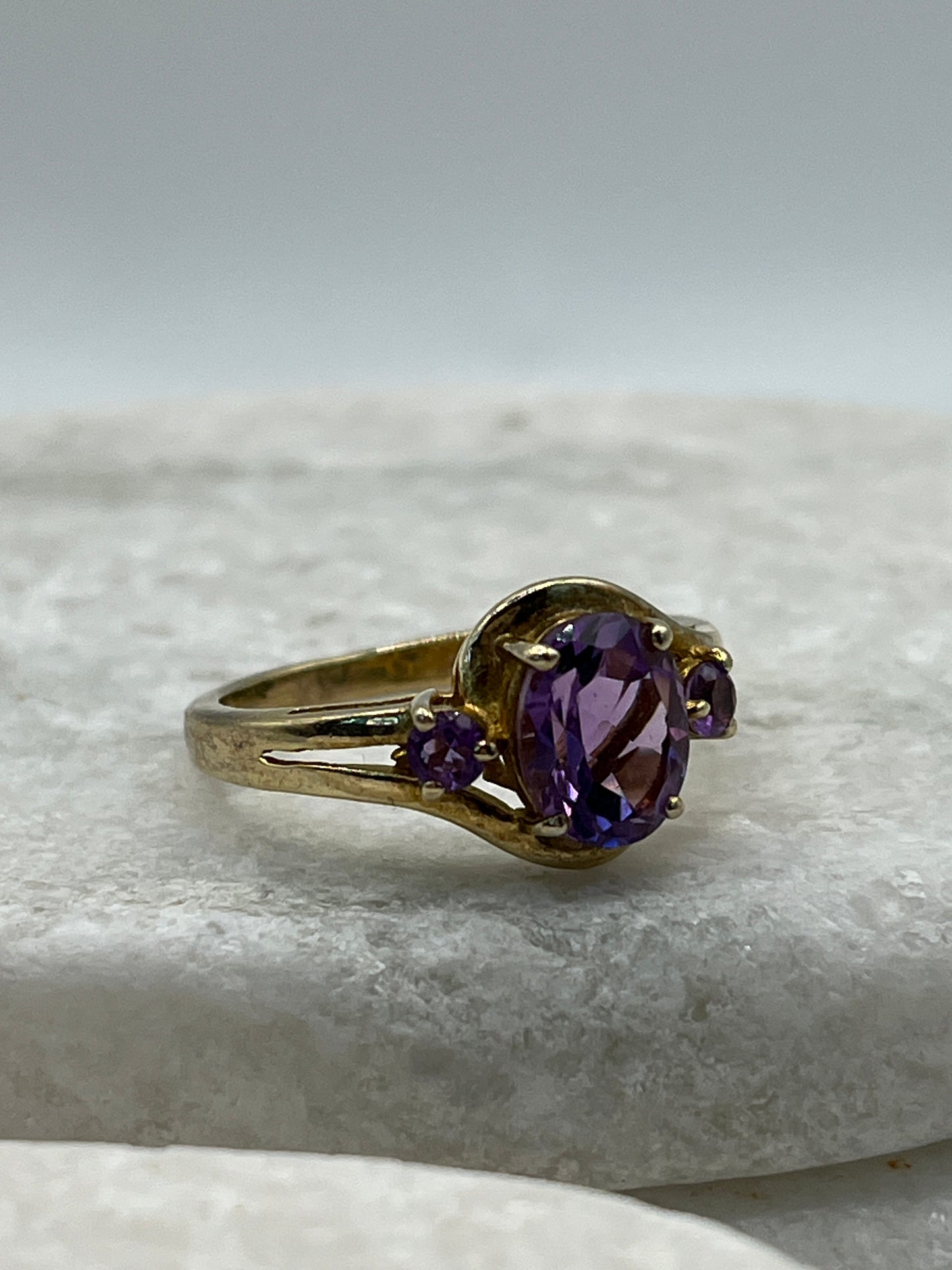 925 Sterling Silver Gilded Amethyst Trilogy Twist Ring - Size R