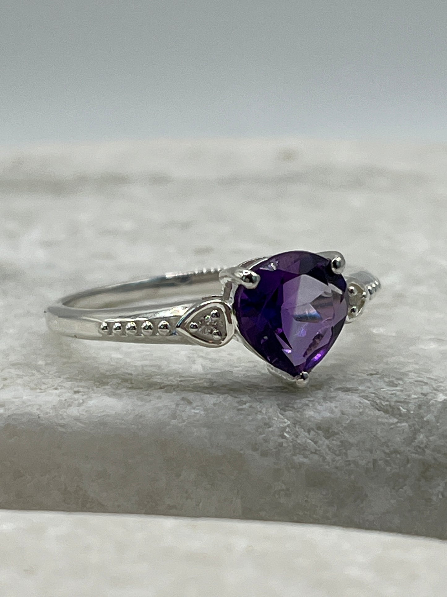 925 Sterling Silver Gilded Amethyst Faceted Triangle Ring - Size R