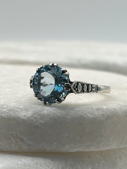 925 Sterling Silver Blue Topaz Solitaire Ring - Size R