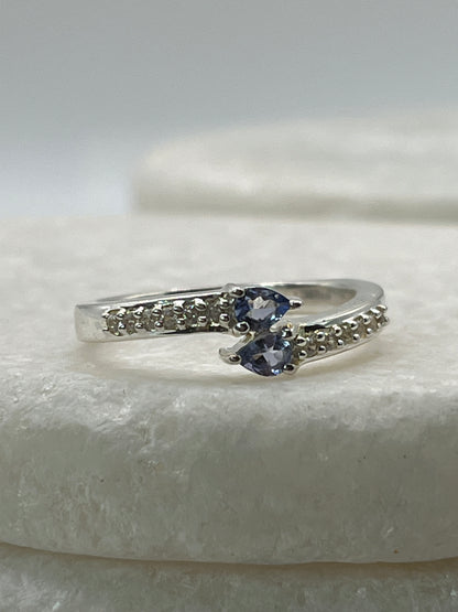 925 Sterling Silver Tanzanite Teardrop Band Ring - Size Q