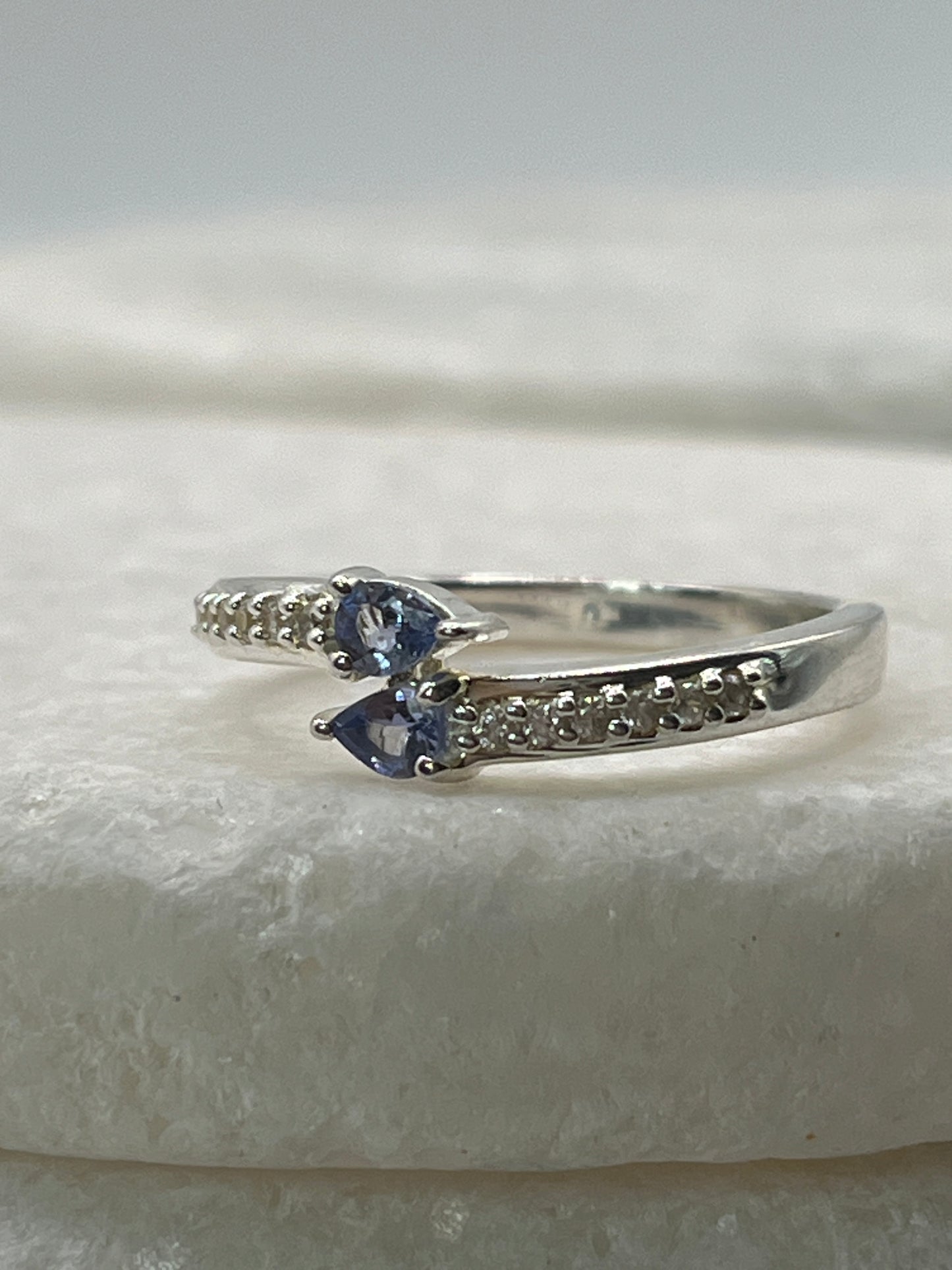 925 Sterling Silver Tanzanite Teardrop Band Ring - Size Q