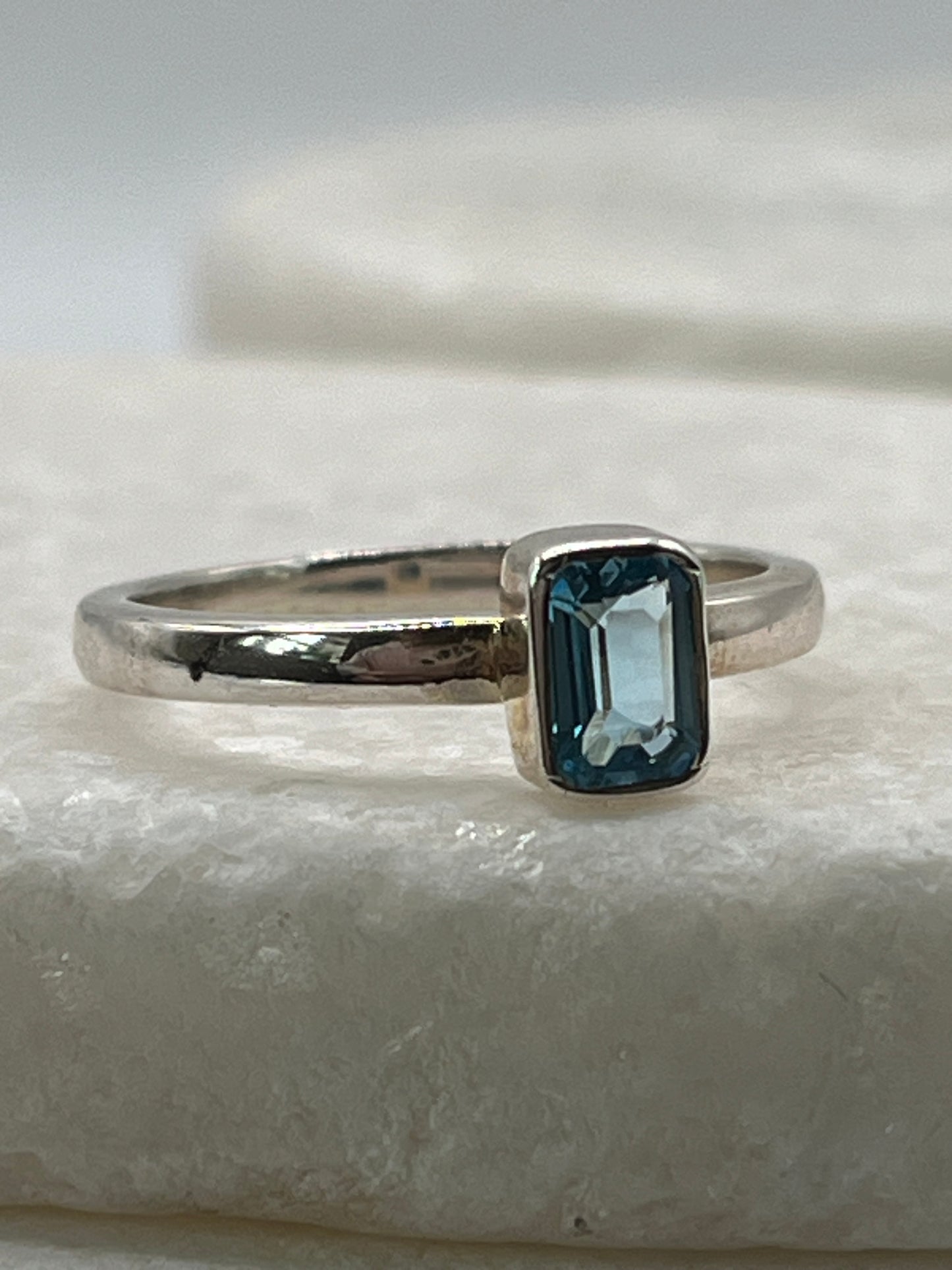925 Sterling Silver Emerald Cut Swiss Blue Topaz Ring - Size Q