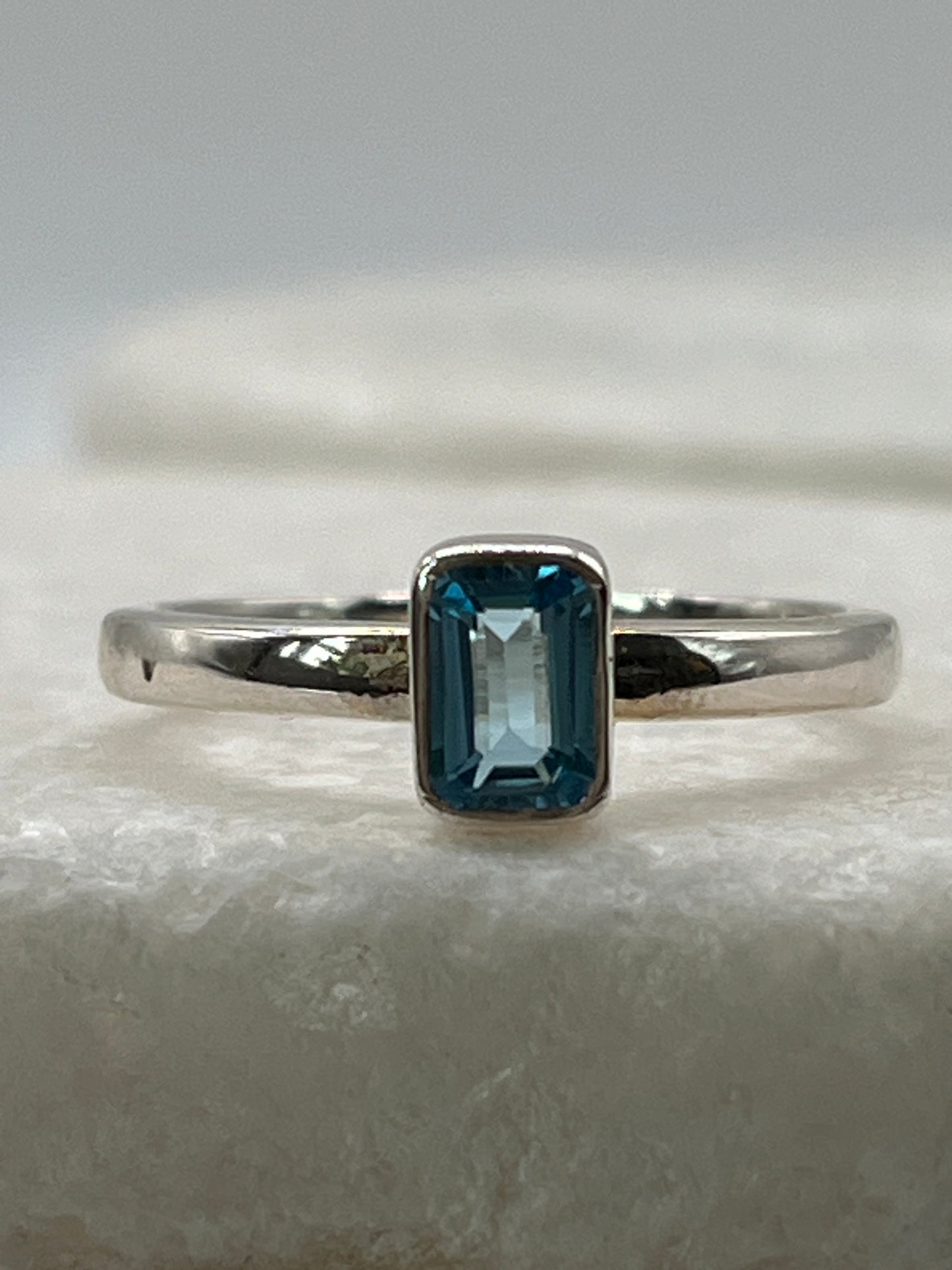 925 Sterling Silver Emerald Cut Swiss Blue Topaz Ring - Size Q