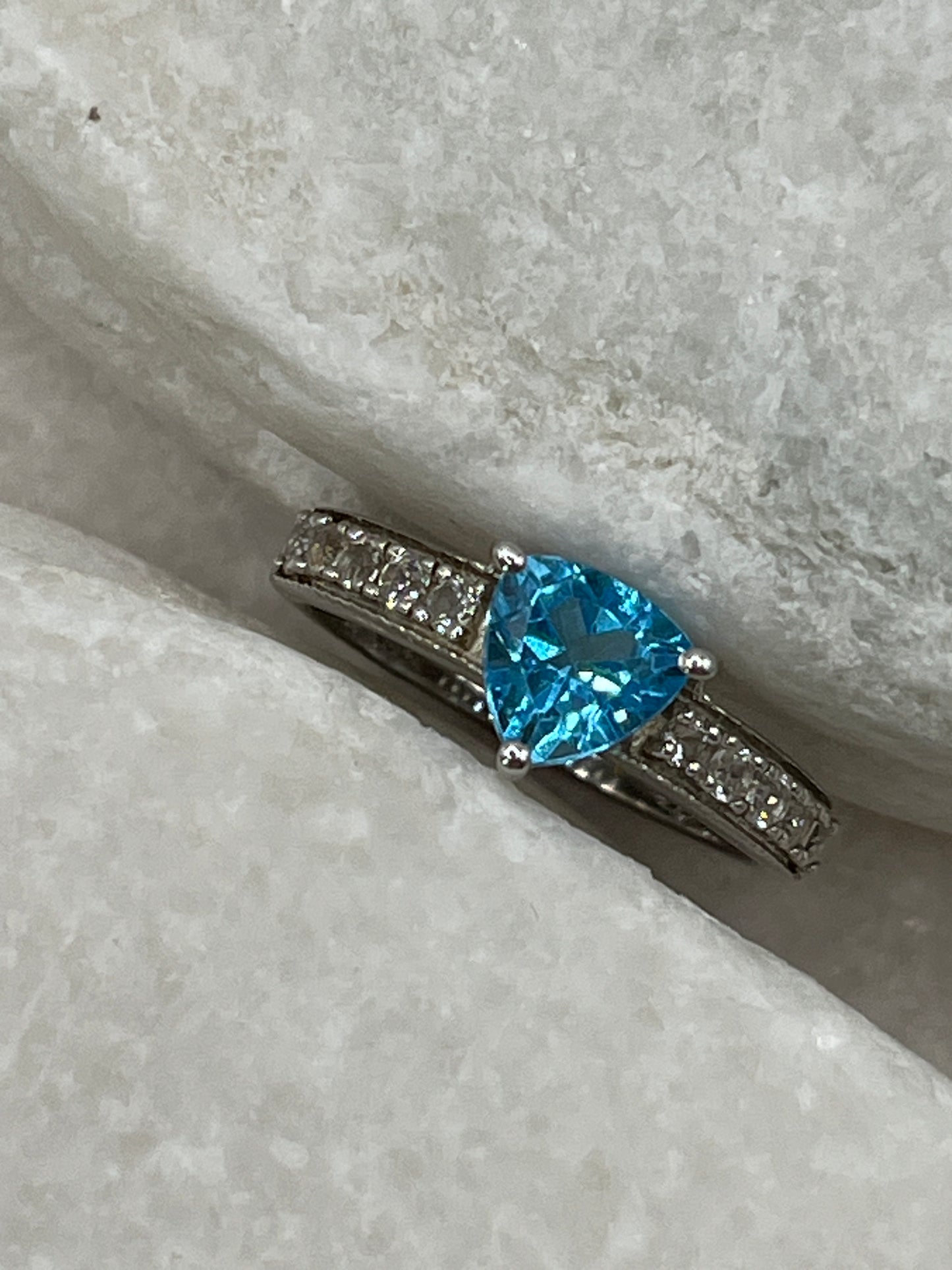 925 Sterling Silver Swiss Blue Topaz Faceted Triangle Ring - Size Q
