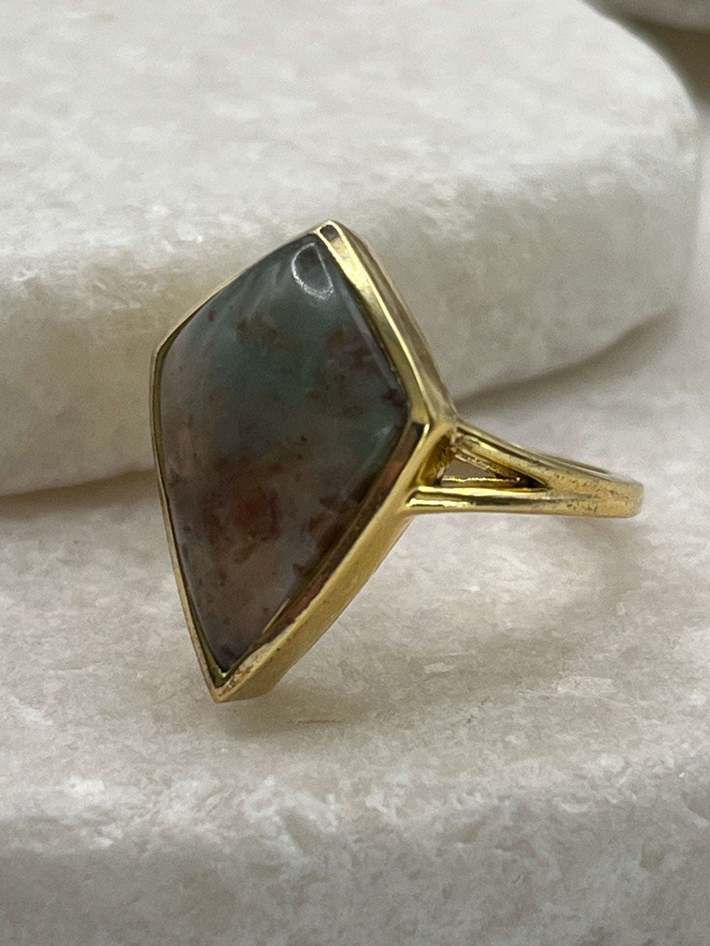 925 Sterling Silver Gilded Moss Agate Bezel Set Kite Ring - Size K