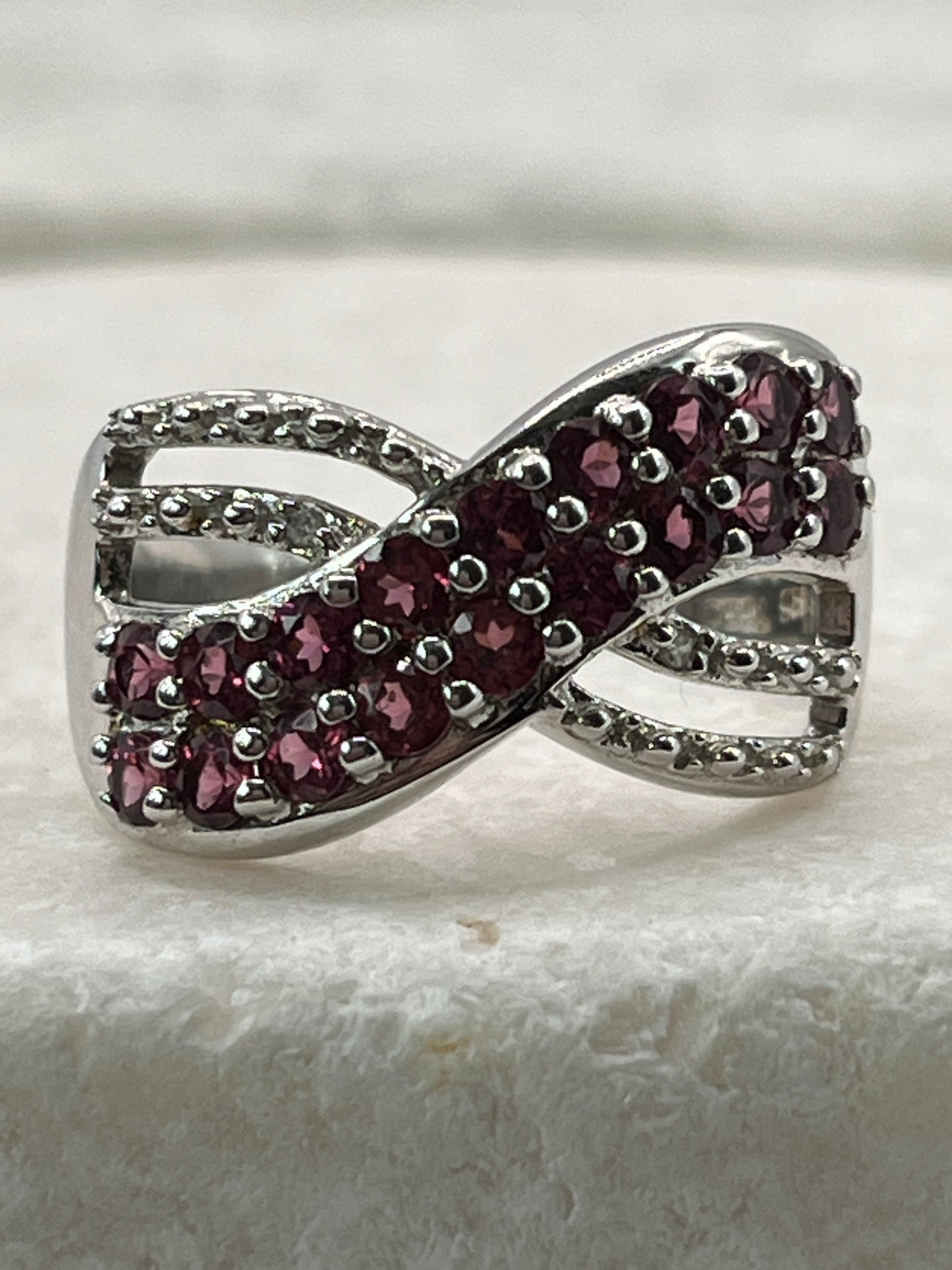 925 Sterling Silver Garnet Twist Ring - Size S