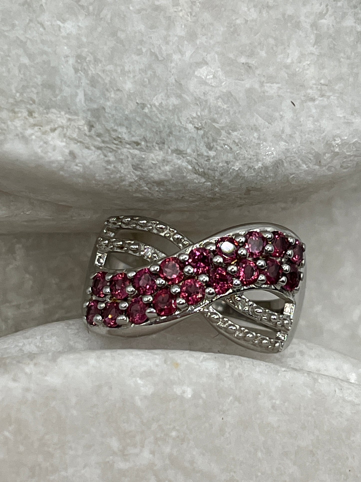 925 Sterling Silver Garnet Twist Ring - Size S