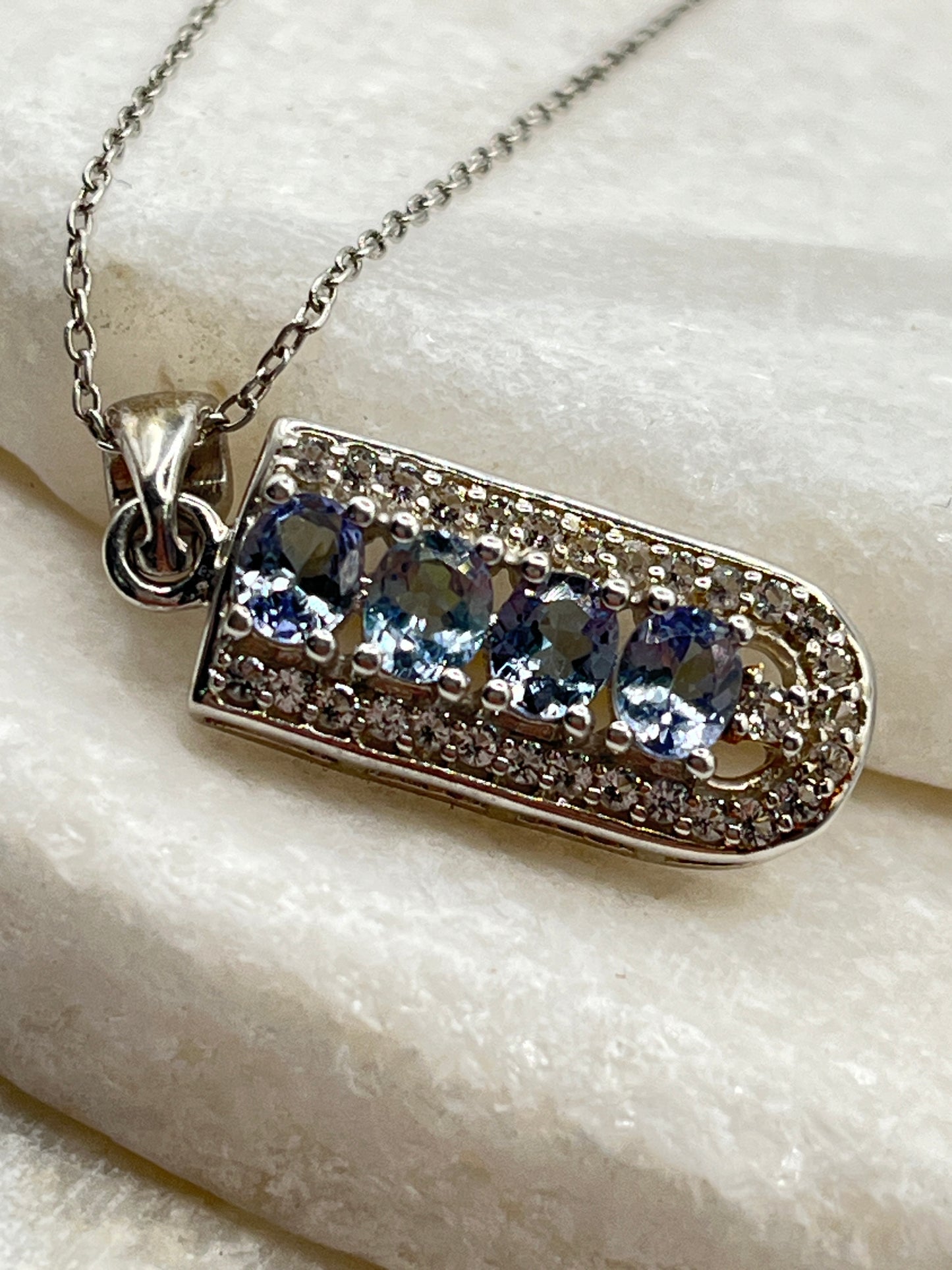 925 Sterling Silver Bi-Colour Tanzanite Tri Pendant on 45cm Chain