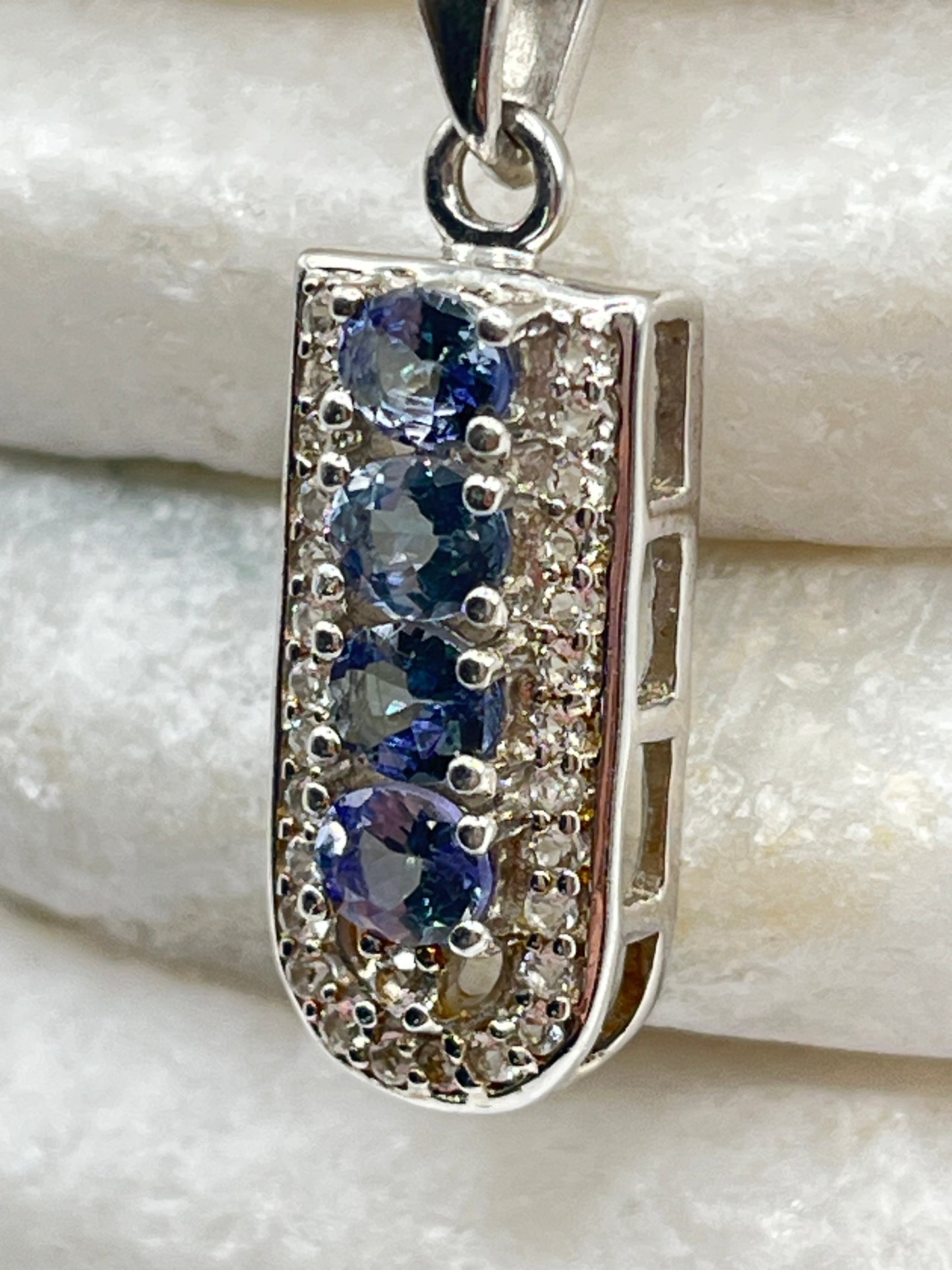 925 Sterling Silver Bi-Colour Tanzanite Tri Pendant on 45cm Chain