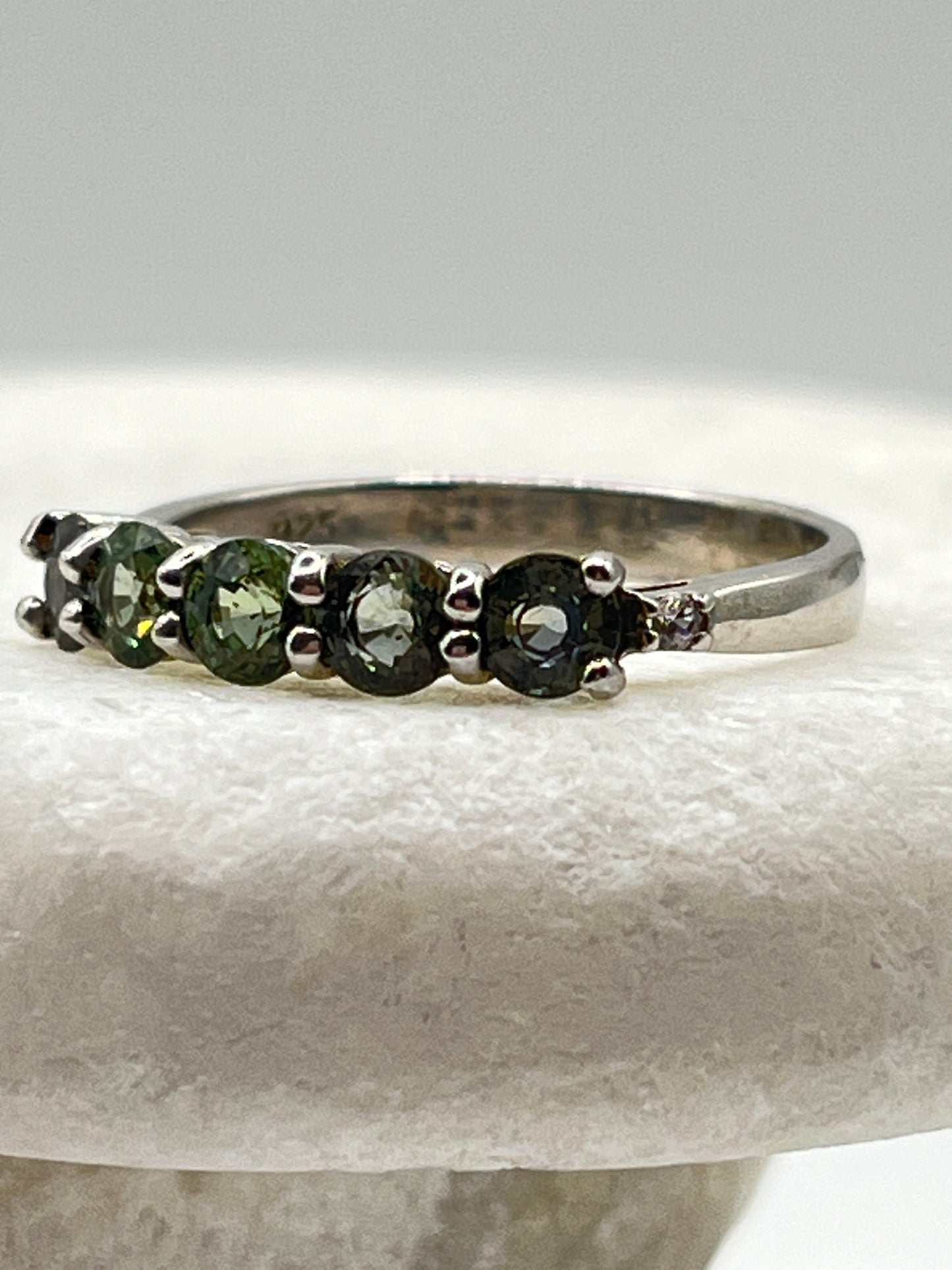 925 Sterling Silver Tunduru Colour Changing Sapphire Five Stone Half Eternity Ring Band - Size - P.5
