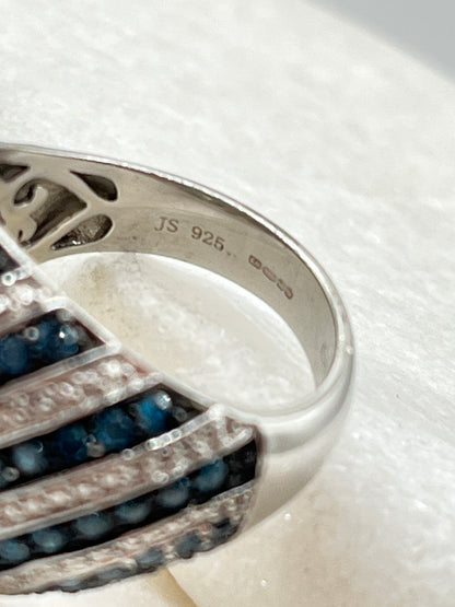 Vintage 925 Sterling Silver Curvy Blue Diamond Dome Ring - Size O