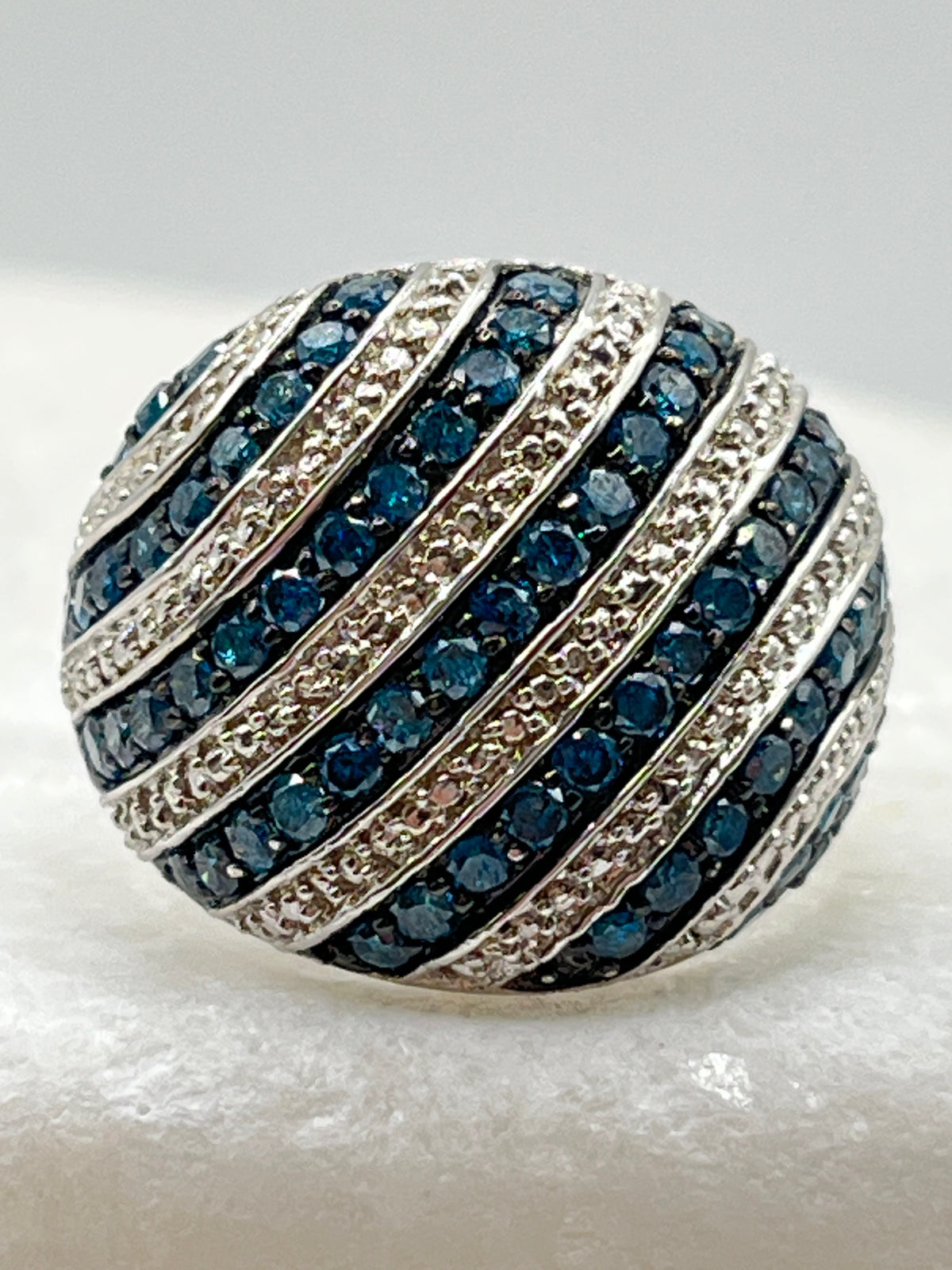 Vintage 925 Sterling Silver Curvy Blue Diamond Dome Ring - Size O