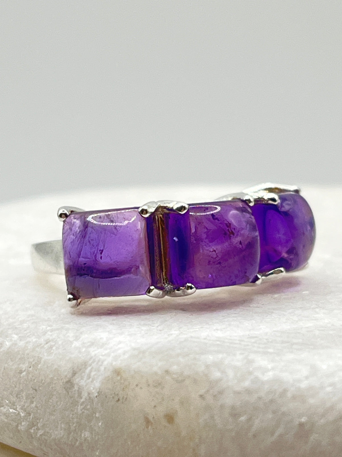 925 Sterling Square Natural Amethyst Cabochon Trilogy Ring - Size K.5