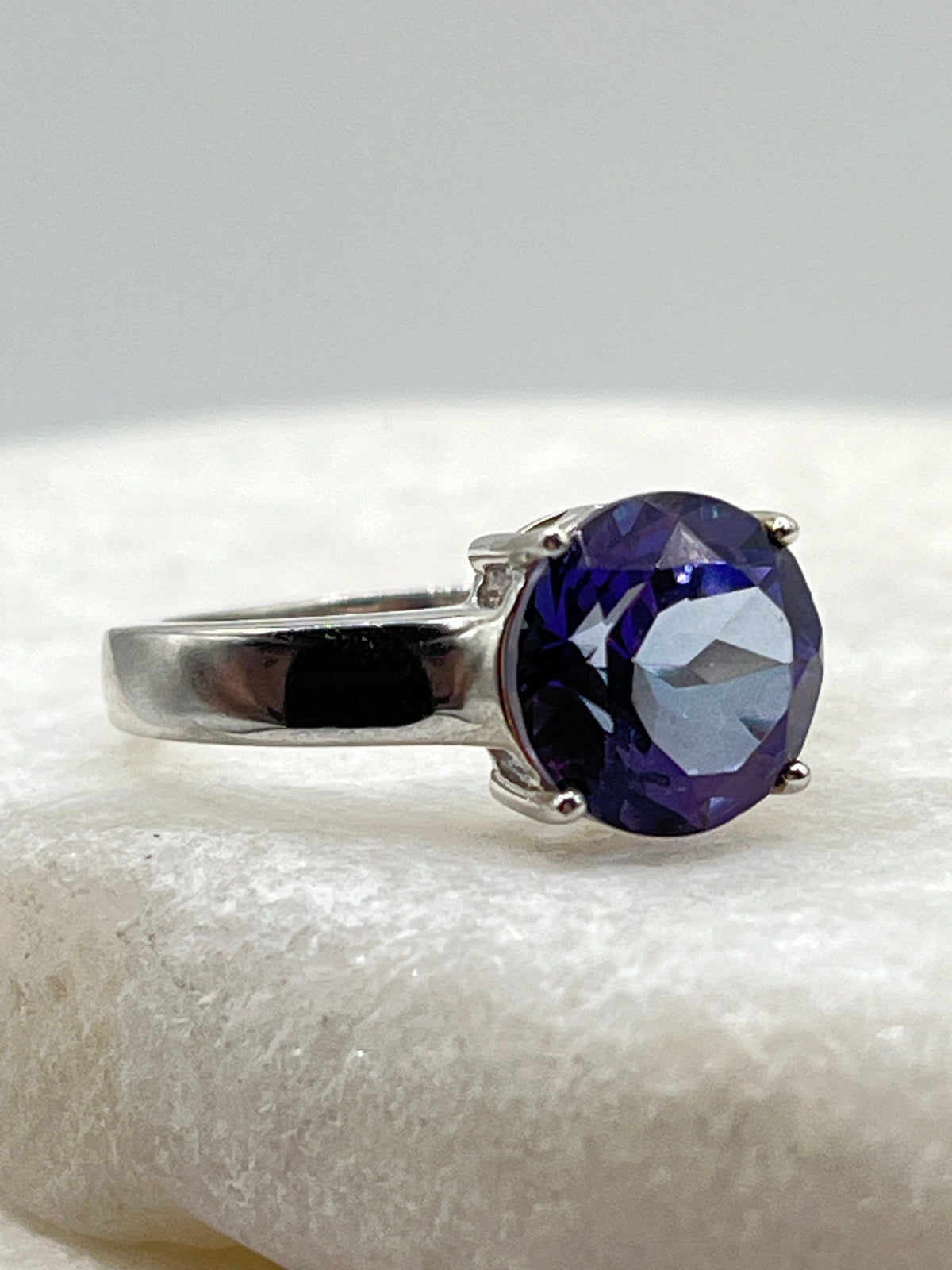 925 Sterling Silver Marambaia Violet Topaz Ring - Size M