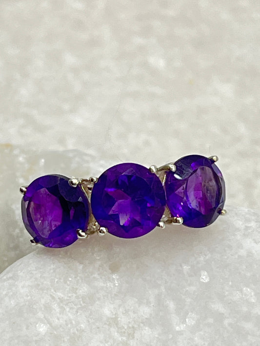 925 Sterling Silver Amethyst Trilogy Ring - Size O