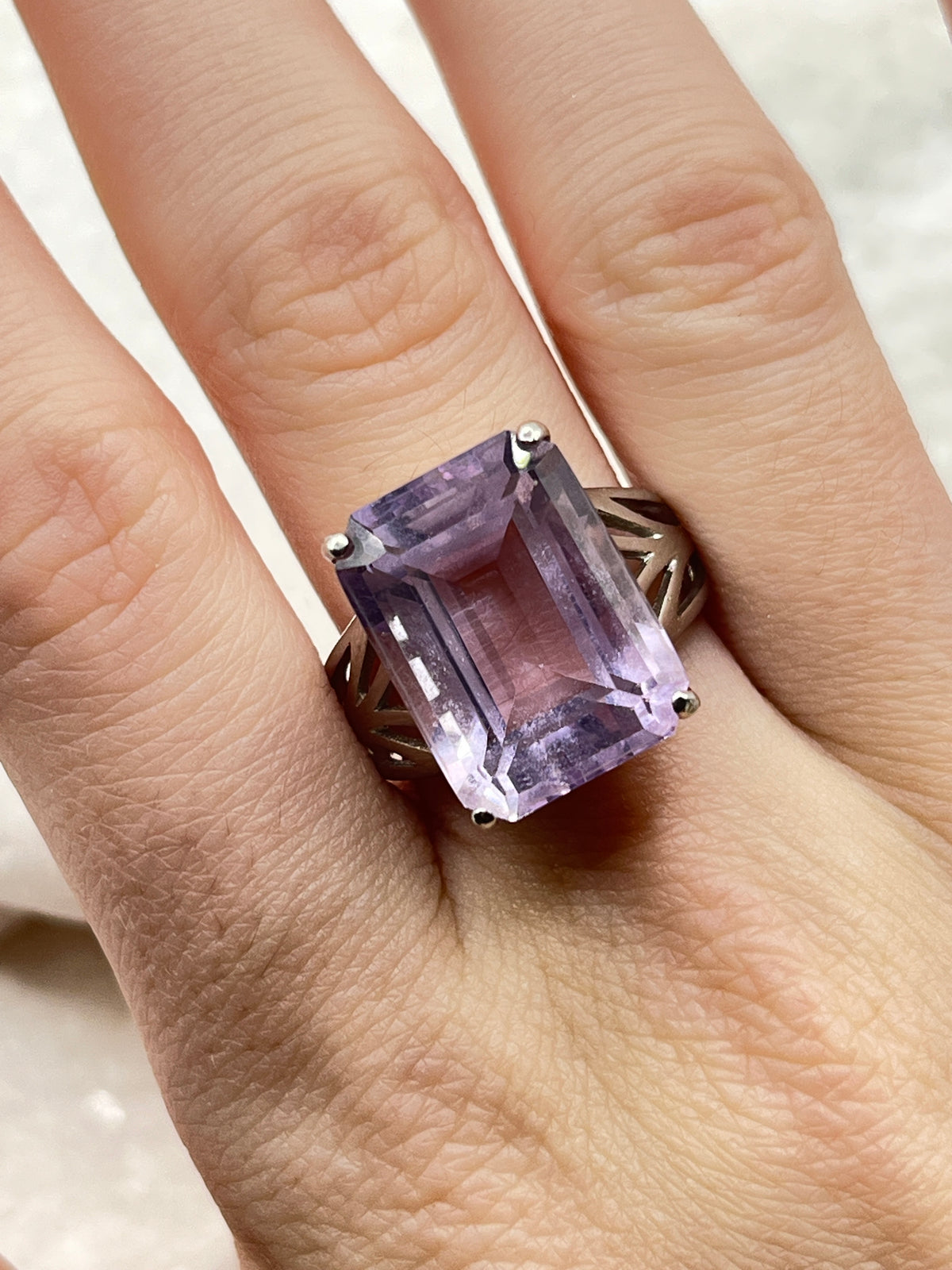925 Sterling Silver Amethyst Statement Ring - Size O