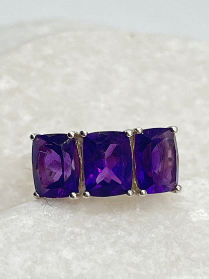 925 Sterling Silver Amethyst Trilogy Ring - Size O