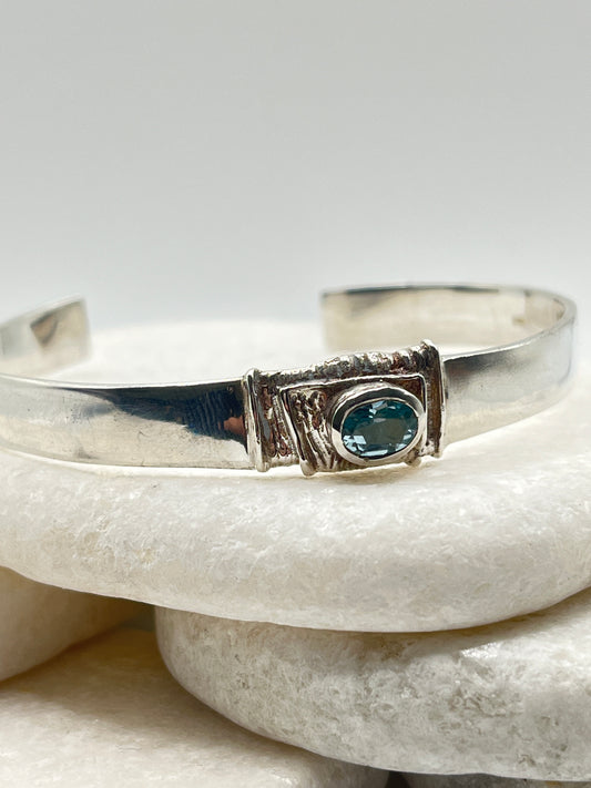 Vintage 925 Sterling Silver Aquamarine Cuff Bangle