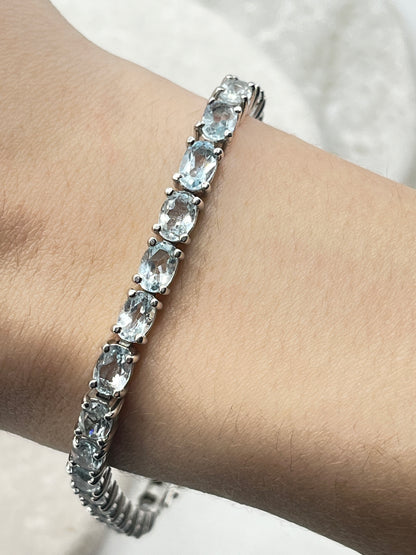 925 Sterling Silver Swiss Blue Topaz Bracelet - 20cm