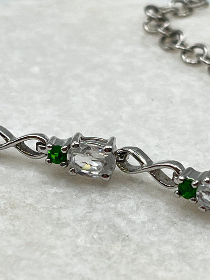 925 Sterling Silver Quartz And Chrome Diopside Bracelet - 20cm