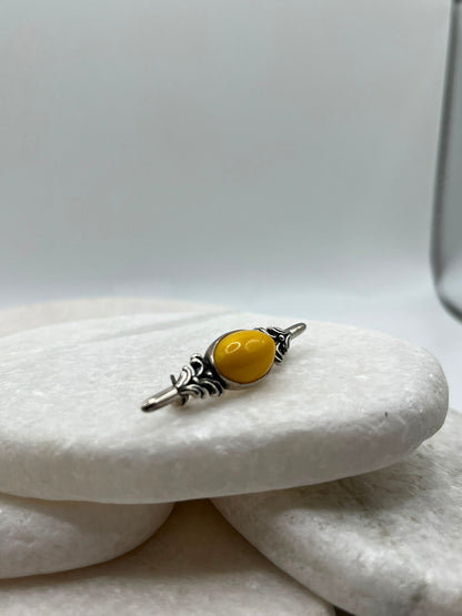Vintage 925 Sterling Silver Butterscotch Amber Brooch